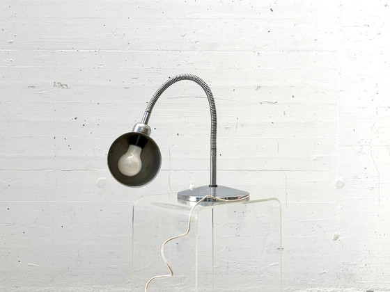 Image 1 of Vintage chromen tafellamp met flexibele arm, Italië, jaren 60.