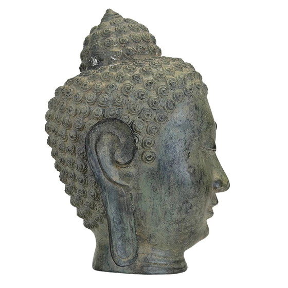 Patinated Bronze Buddha Head in U Thong Style – Thai Art 27 cm – Sculpture (photo 3 of 10)