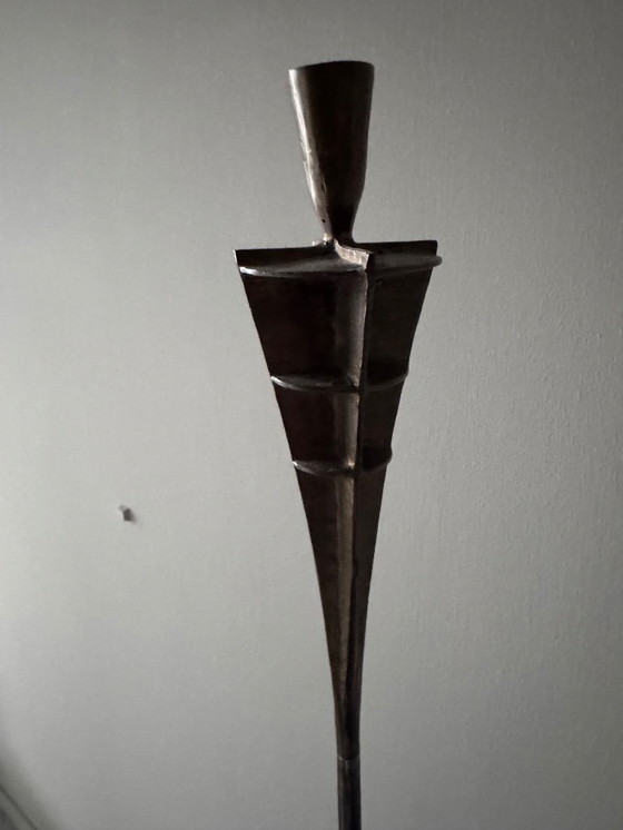 Image 1 of Einzigartiger, handgeschmiedeter Kerzenständer im brutalistischen Stil der Mitte des 20. Jahrhunderts.