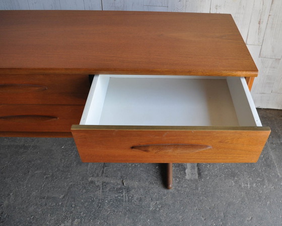 Buffet bas de Frank Guille pour Austinsuite, ann&eacute;es 1960 – Mid Century Modern (photo 2 of 6)