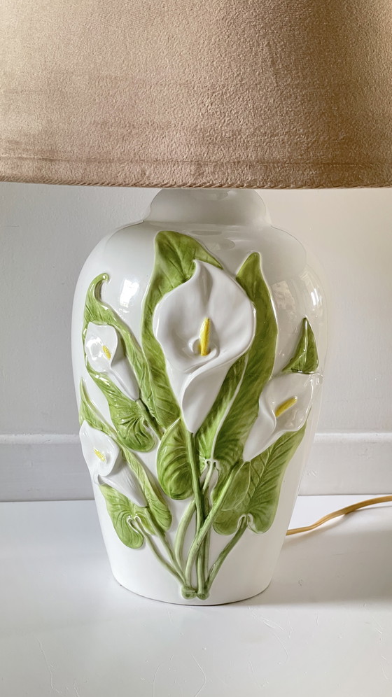 Image 1 of Lampada in ceramica italiana con fiori di arum