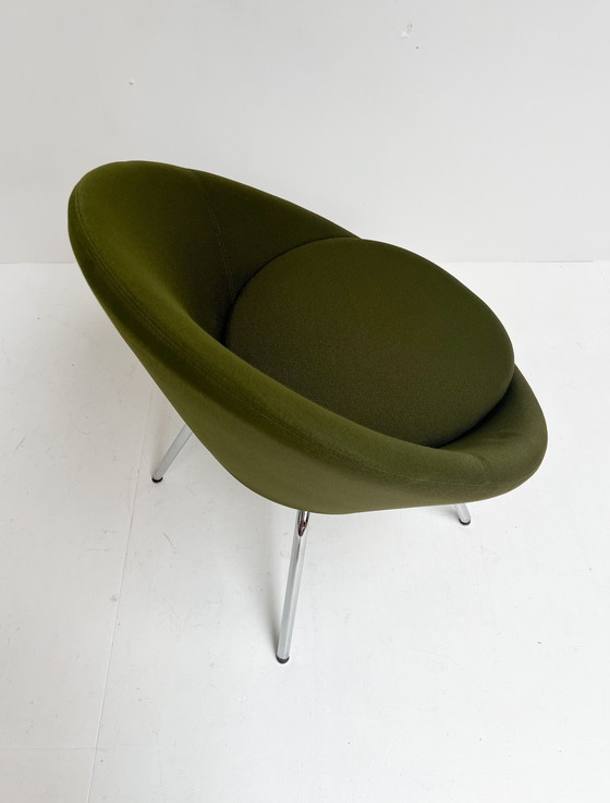 Image 1 of Conic chair by Allermuir, 2012