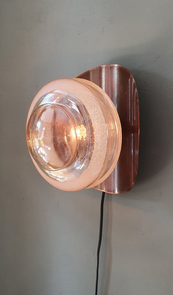 Image 1 of Lampada da parete vintage in rame e vetro - Jugoslavia - Metà secolo