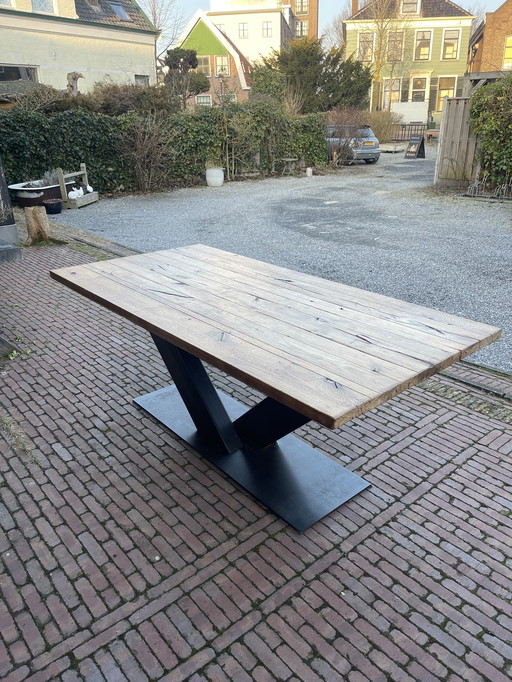 Rustic oak table 200 x 100 cm.