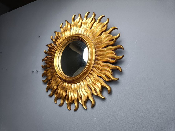 Image 1 of Vintage vergulde hars zonnestraal spiegel, jaren 1960