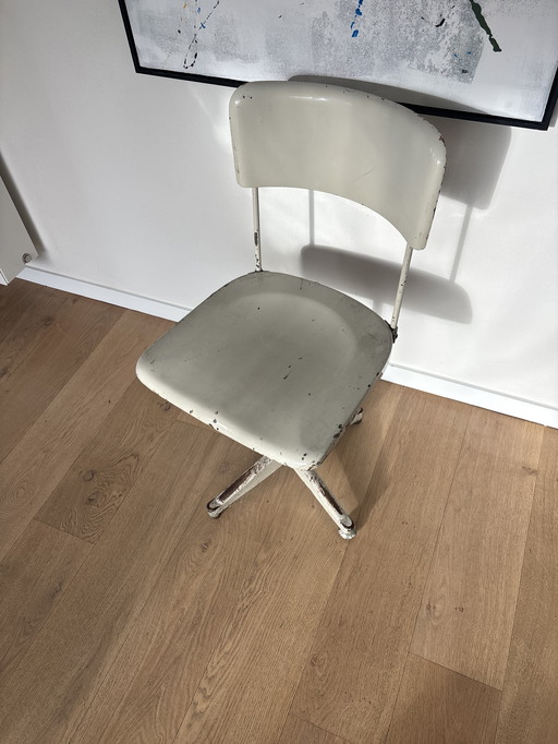 Tubax oude vintage industriële bureaustoel 