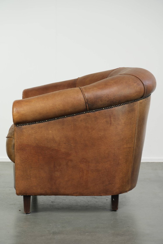 Geleefde schapenleren clubfauteuil met een mooi vintage patina en een comfortabele zit – Leather (photo 5 of 13)