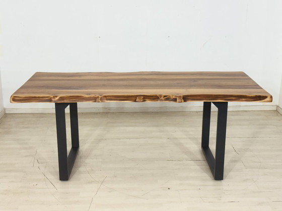 Image 1 of Eettafel van massief walnotenhout / Tafel / Eetkamertafel / Vergadertafel / Woonkamertafel / 198 cm breed