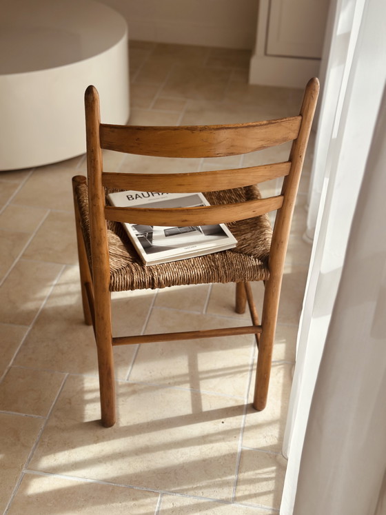 Image 1 of Sedia in legno con seduta in paglia, stile Mid-Century degli anni '60.