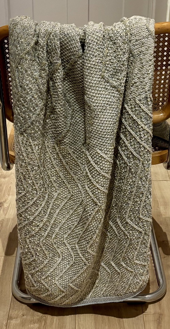 Image 1 of Coperta Jongeriuslab | Simone Post per Textielmuseum, grigio/bianco