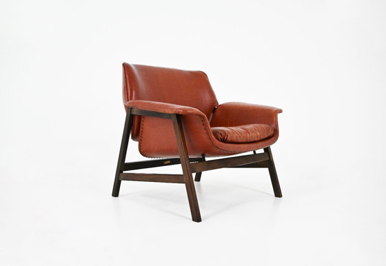 Image 1 of Pair of Brown Leather and Wood Armchairs by Gianfranco Frattini for Cassina. Model: 849. Seat Height: 40 cm. Stamped Cassina.