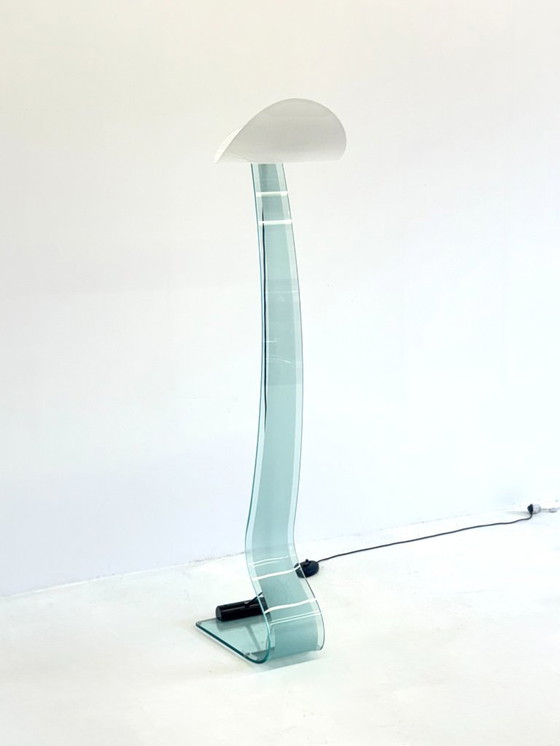 Image 1 of Lampada da terra dal design vintage di Sothis con base in vetro e paralume in vetro bianco