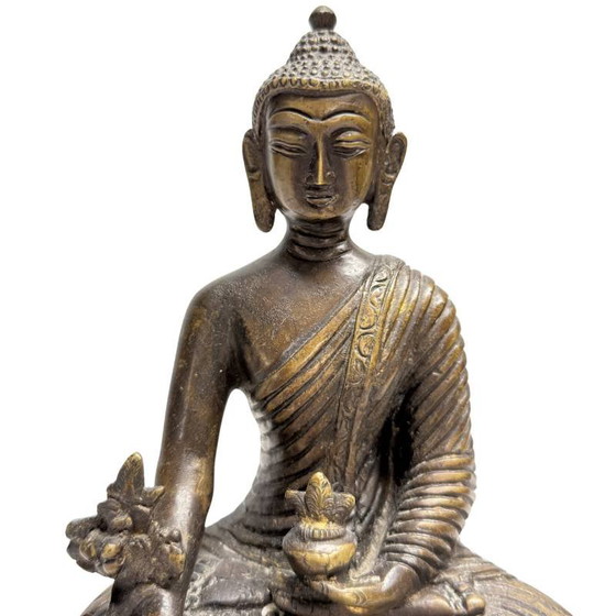 Antique Bronze Sino-Tibetan Buddha Statue on Lotus Throne – Sculpture (photo 9 of 10)