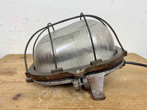 Applique industriale vintage in ghisa, anni '60