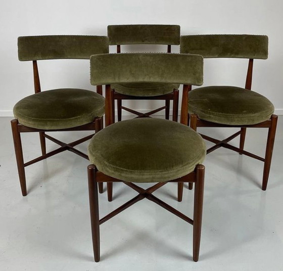 Original set of "Fresco" dining chairs by G-Plan. – Velvet, Wood (photo 3 of 6)