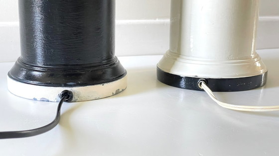 Image 1 of 2 supporti per lampade in legno tornito in bianco e nero VINTAGE