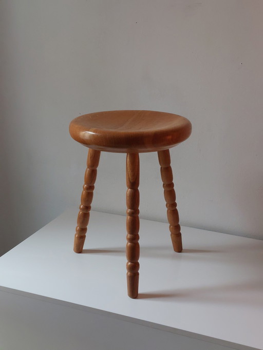 Sgabello vintage in legno di metà secolo, seduta spessa, gambe tornite