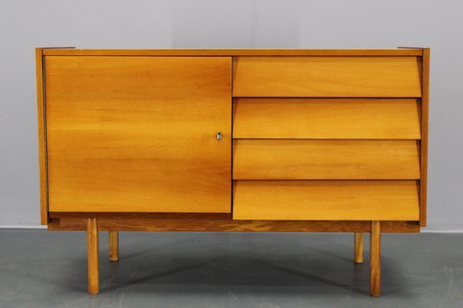 1960s Czechoslovakian Maple Veneer Sideboard with Solid Maple Wood