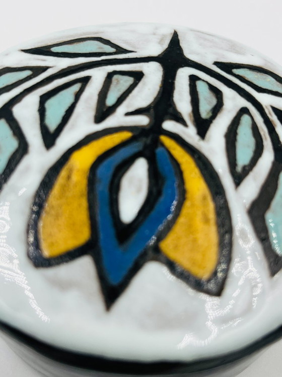 Namur Ceramic Box Attributed To Yvette Manoy – Decorative Objects (photo 5 of 10)