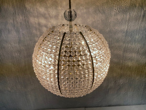 Image 1 of Lampada a sfera di design anni '50 in ottone acrilico stile Emil Stejnar