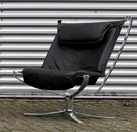 Image 1 of Set vintage Vatne Møbler Falcon di Sigurd Resell: 2 alti + 2 bassi + Hocker