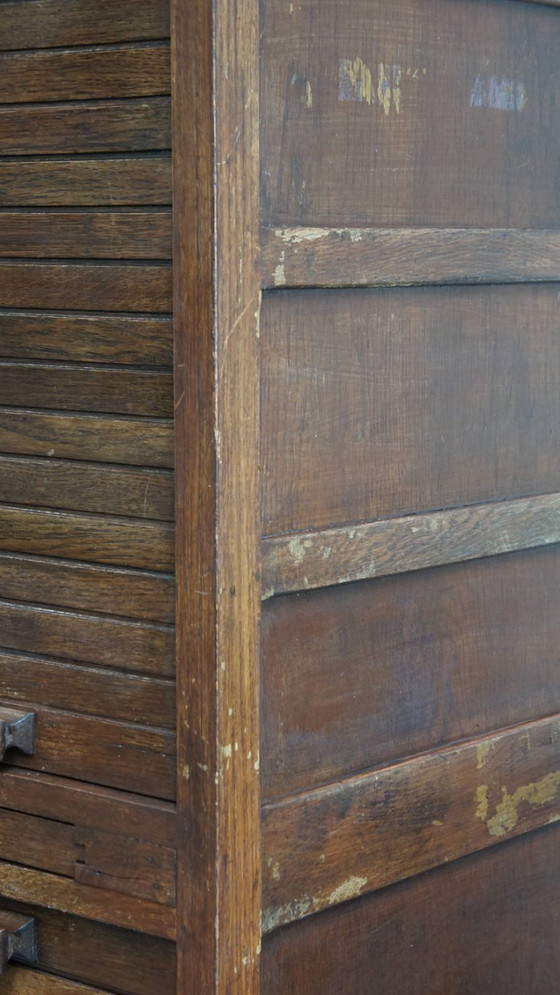 Image 1 of Mobiletto antico in rovere con due ante a rullo