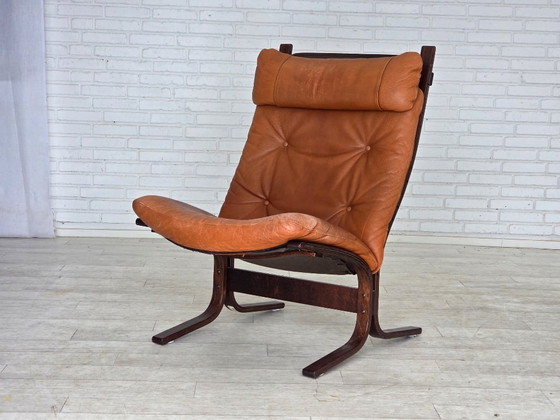 Image 1 of Années 1970, design norvégien d'Ingmar Relling, fauteuil lounge, modèle « Siesta ».