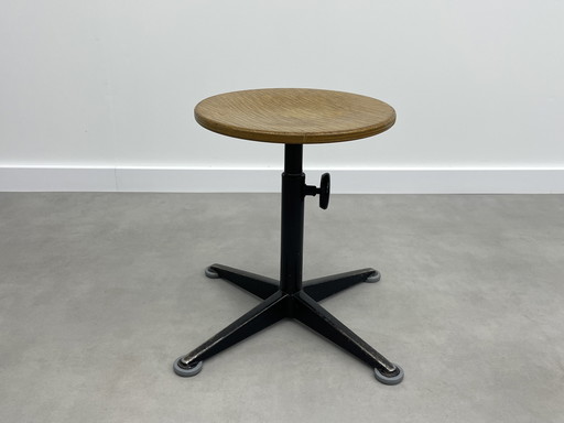 Sgabello FRISO KRAMER Ahrend de Cirkel 1960 (modello basso)