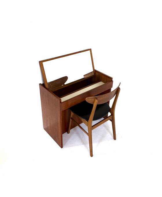 Image 1 of Tavolo da trucco/toletta danese vintage in teak, anni '60