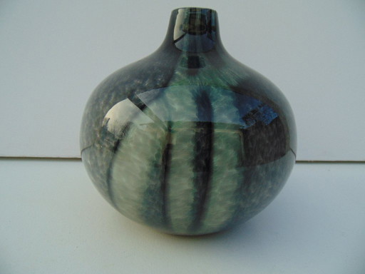 Vase in Grautönen