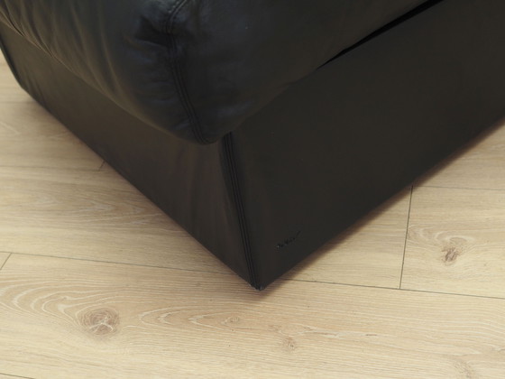 Image 1 of Fauteuil/pouf en cuir noir, Design italien, 1960S, Production : Italie