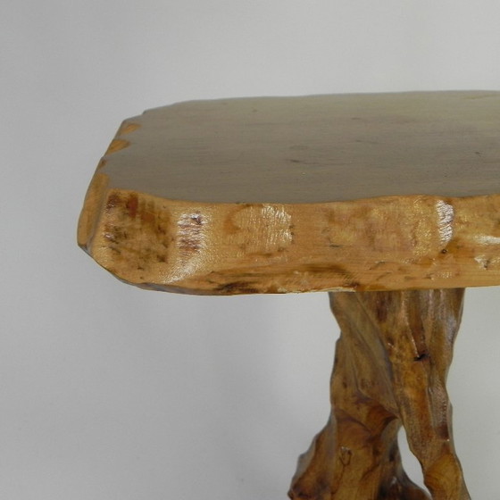 Image 1 of Plantentafel met 2 plateaus, vintage houtsnijwerk, VS jaren 50