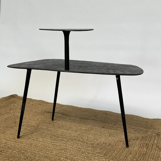 Image 1 of Table basse en forme de tour Kare Design