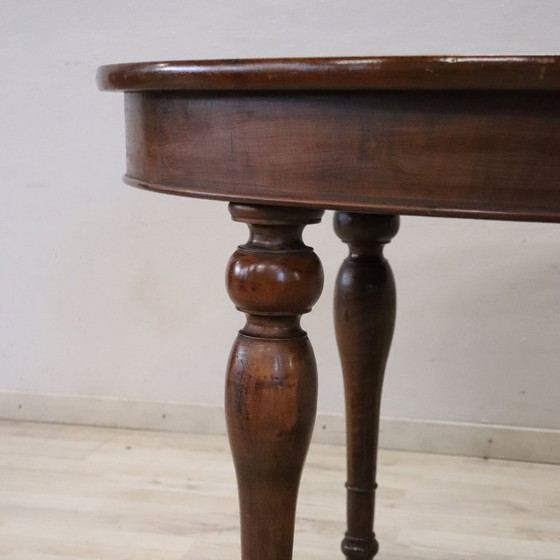 Image 1 of Antique Oval Table in Walnut, Italy Mid 19th Century