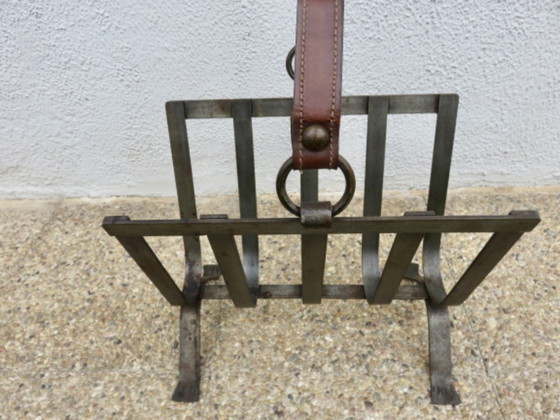 Image 1 of Porte revue en acier brut et cuir dans le style de Jacques Adnet, France, années 30 40