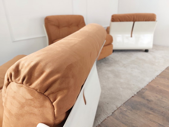 Image 1 of 3 Amanta armchairs by Mario Bellini for C&B Italia (reupholstered)