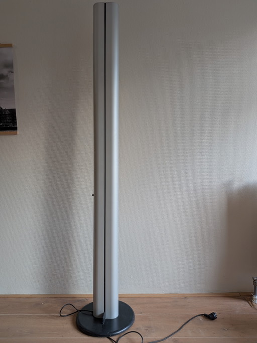 Artemide Megaron Stehleuchte – Gianfranco Frattini – vloerlampen, Aluminium