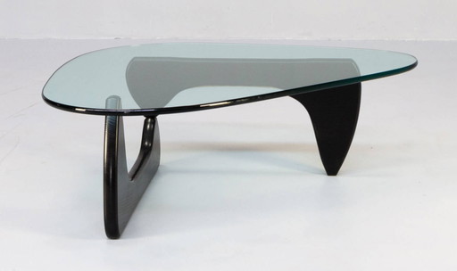 Isamu Noguchi salon tafel