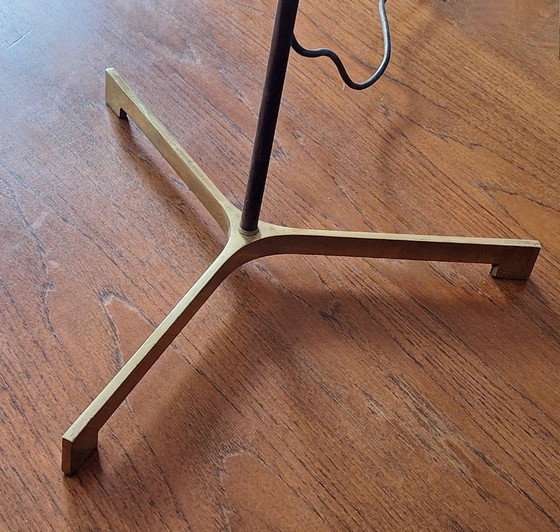 Image 1 of Lampadaire réglable danois en teck avec base tripode en laiton, années 1960