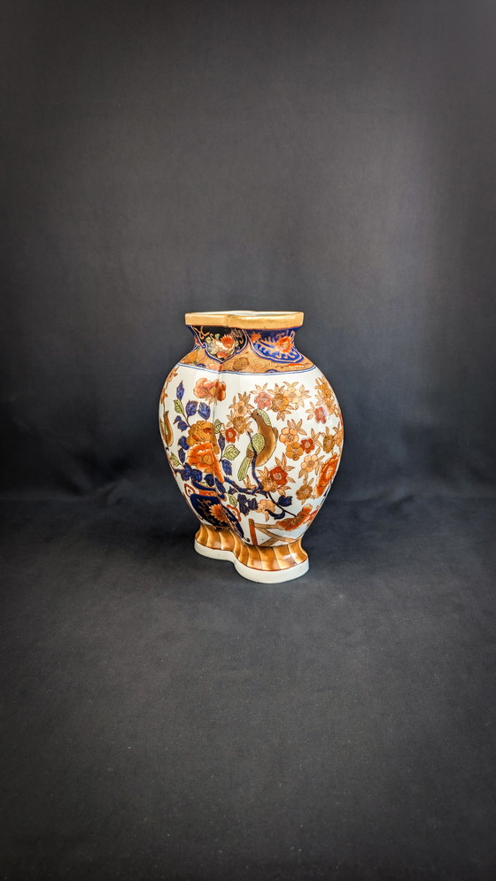 Image 1 of Vaso cinese in porcellana policroma stile Imari a forma di polibeo, inizio XX secolo