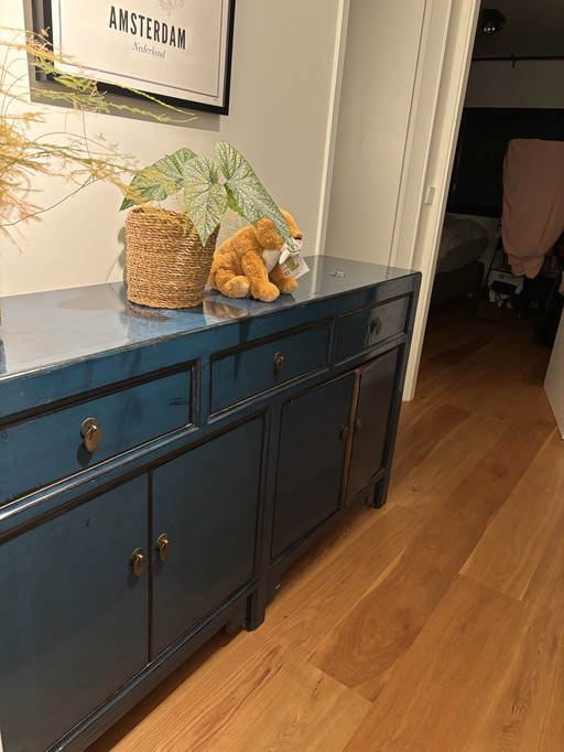 Glanzend gelakte blauwe kast Loods 5