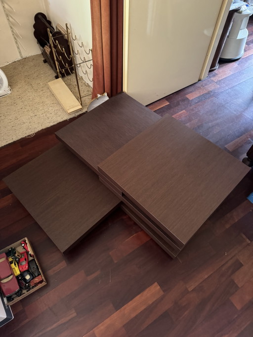 Extendable coffee table, dark wood color