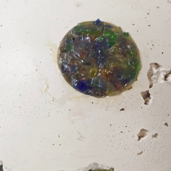 Image 1 of Vintage tafellamp uit de jaren 70 in de stijl van een ruimteschip met UFO's en planeten, gemaakt van gips en glas.