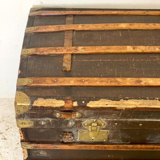 Image 1 of Large vintage 1930s travel trunk