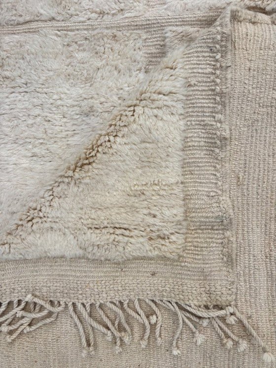 Image 1 of Großer marokkanischer Beni Ouarain Teppich – 280 x 410 cm – Handgefertigter minimalistischer Wollteppich in Natur-Elfenbein