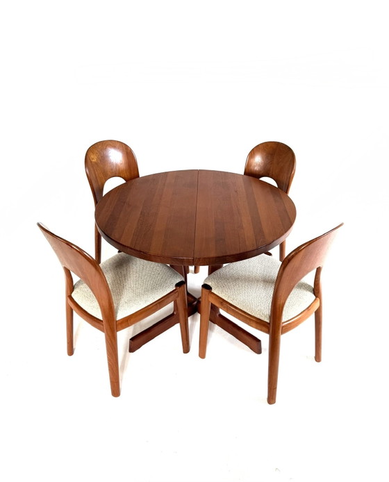 Image 1 of Vintage extendable Danish teak dining table '60