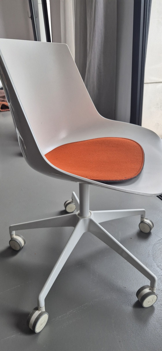 8 chaises MDF Italia Flow – Chaises de salle à manger, Plastic, Metal (photo 4 of 5)