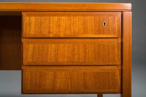 Image 1 of Escritorio ejecutivo de mediados de siglo Modelo 77 de Omann Jun Møbelfabrik, años 60