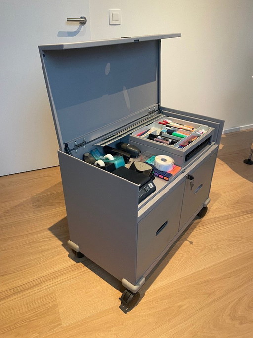 Carrello da roulotte Vitra