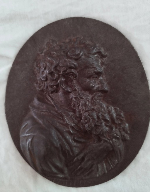 Oval depicting the Apostle Paul by Leonhard Posch – decoratieve objecten, Cast Iron